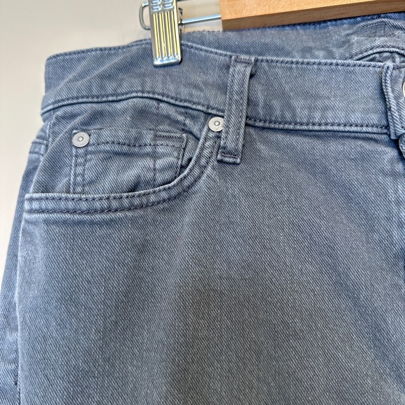 7 For All Mankind | Gwenevere Mid to Low Rise Grey Wash Skinny Jeans - Picture 7 of 12